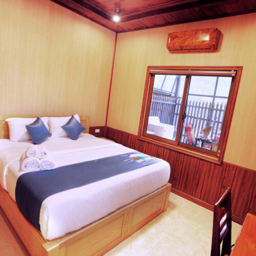 Deluxe Room ( Phòng 1 Giường Đôi )