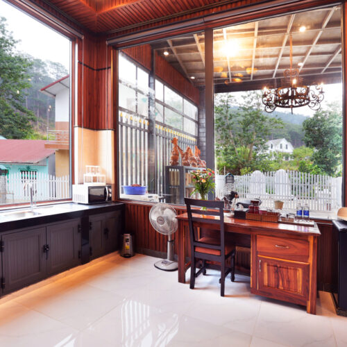Studio With Kitchen ( Phòng Có Bếp )