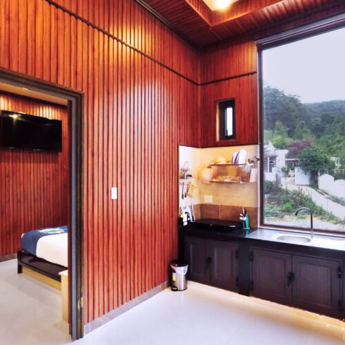 Studio With Kitchen ( Phòng Có Bếp )